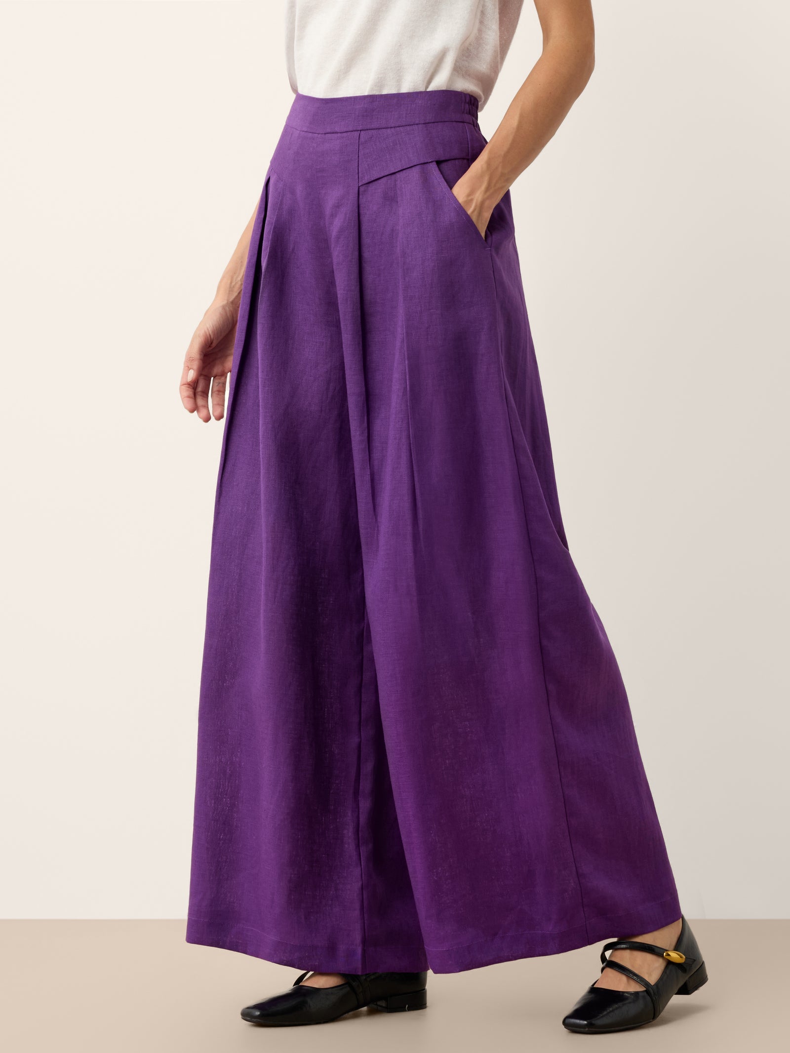 Linen Pleated Waist Wide Leg Pants
