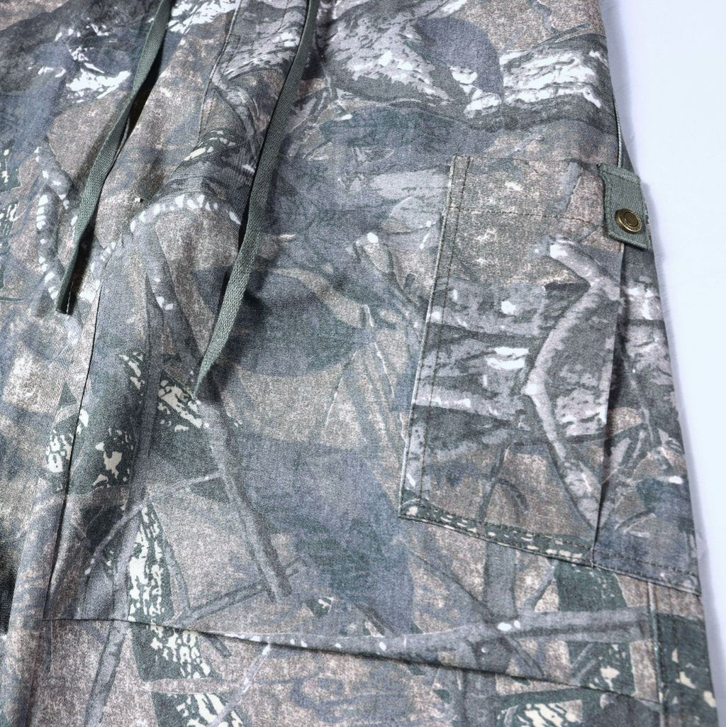 Men's Camo Cargo Pants – Pleated Straight Leg with Large Pockets