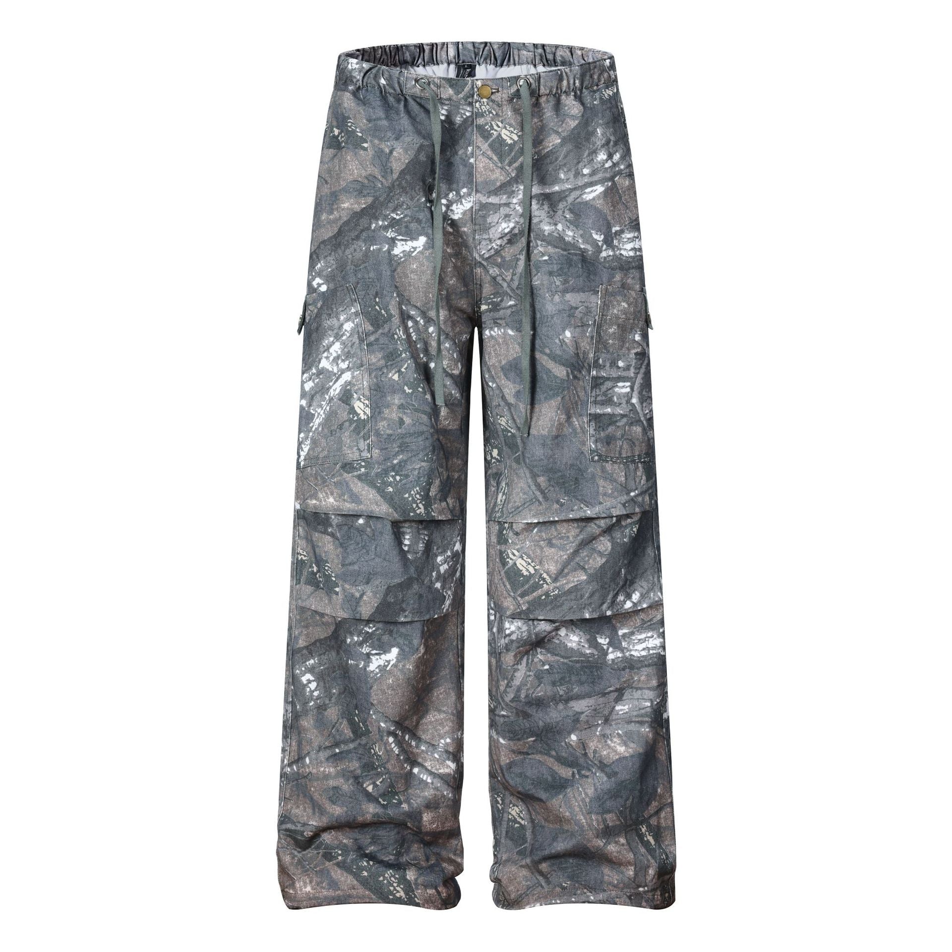 Men's Camo Cargo Pants – Pleated Straight Leg with Large Pockets